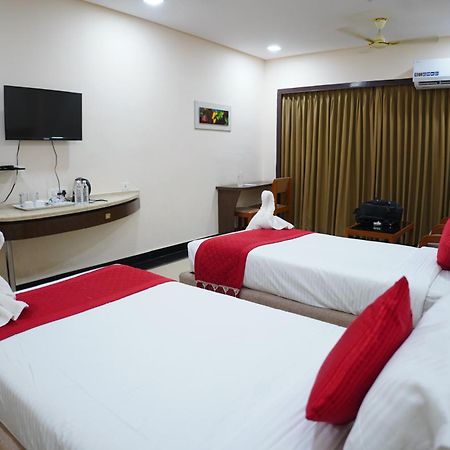 Hotel Grand Nagarjuna By Konark Hotels Guntūr Buitenkant foto