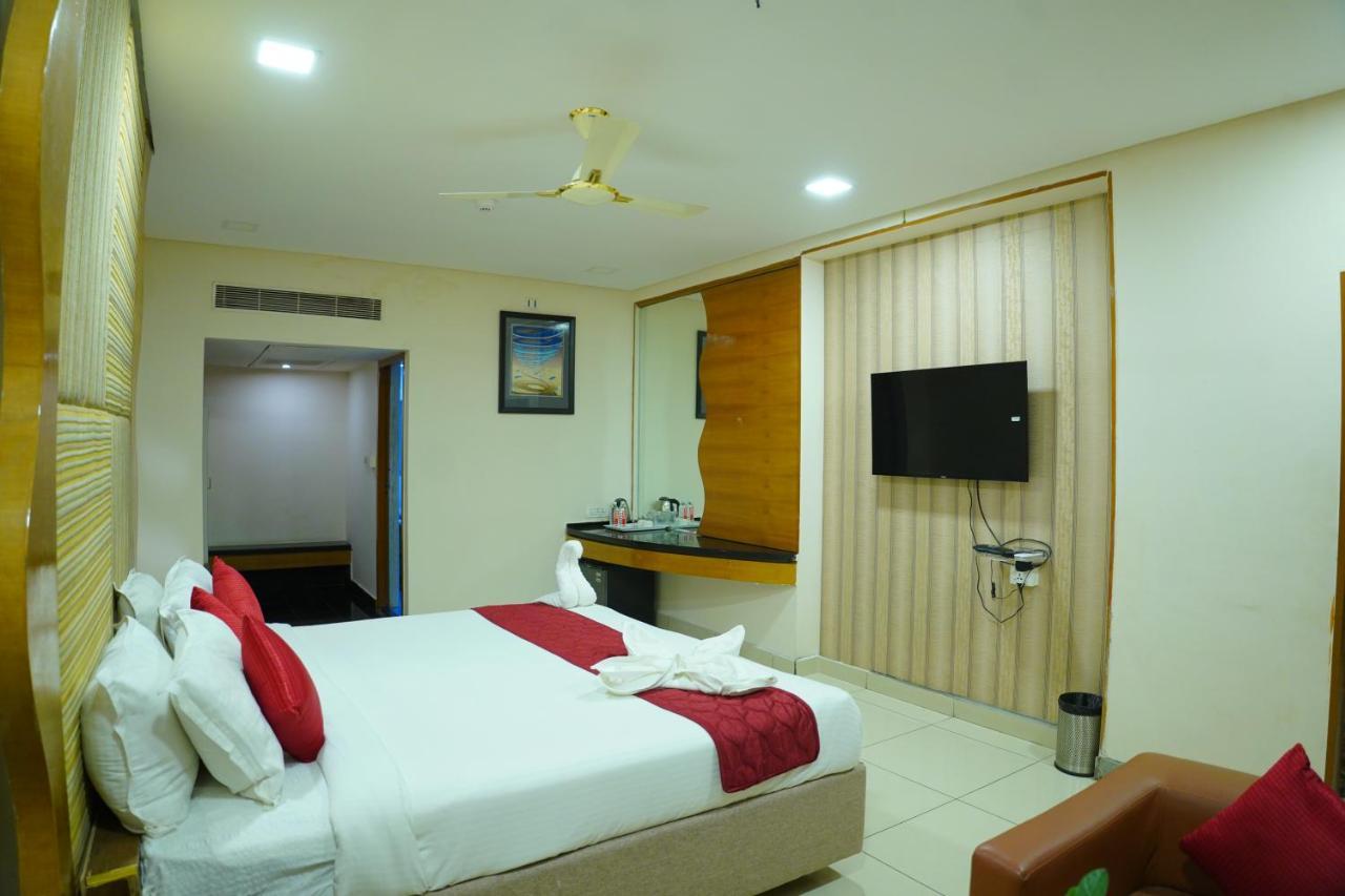 Hotel Grand Nagarjuna By Konark Hotels Guntūr Buitenkant foto