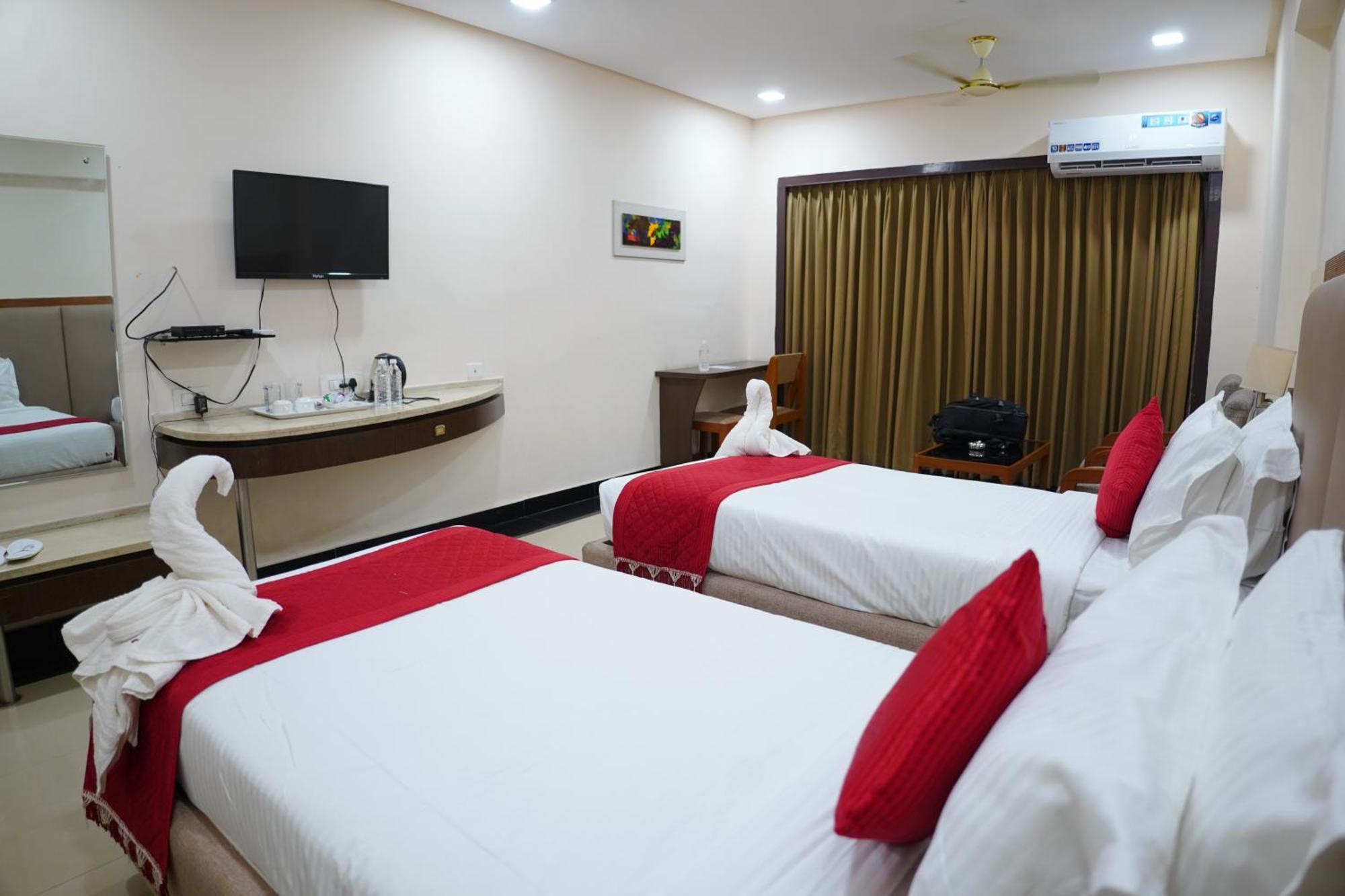 Hotel Grand Nagarjuna By Konark Hotels Guntūr Buitenkant foto